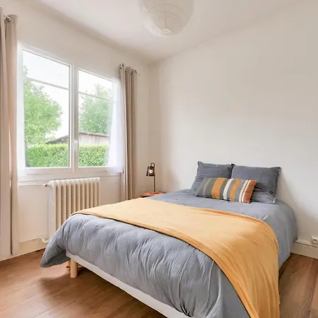 Oasis A Swimming Pool & Garden