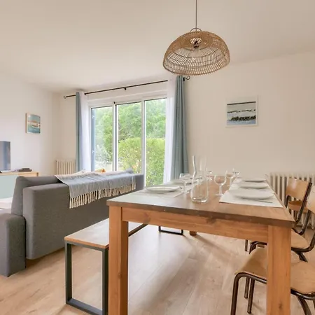 Oasis A Swimming Pool & Garden Holiday home Audenge